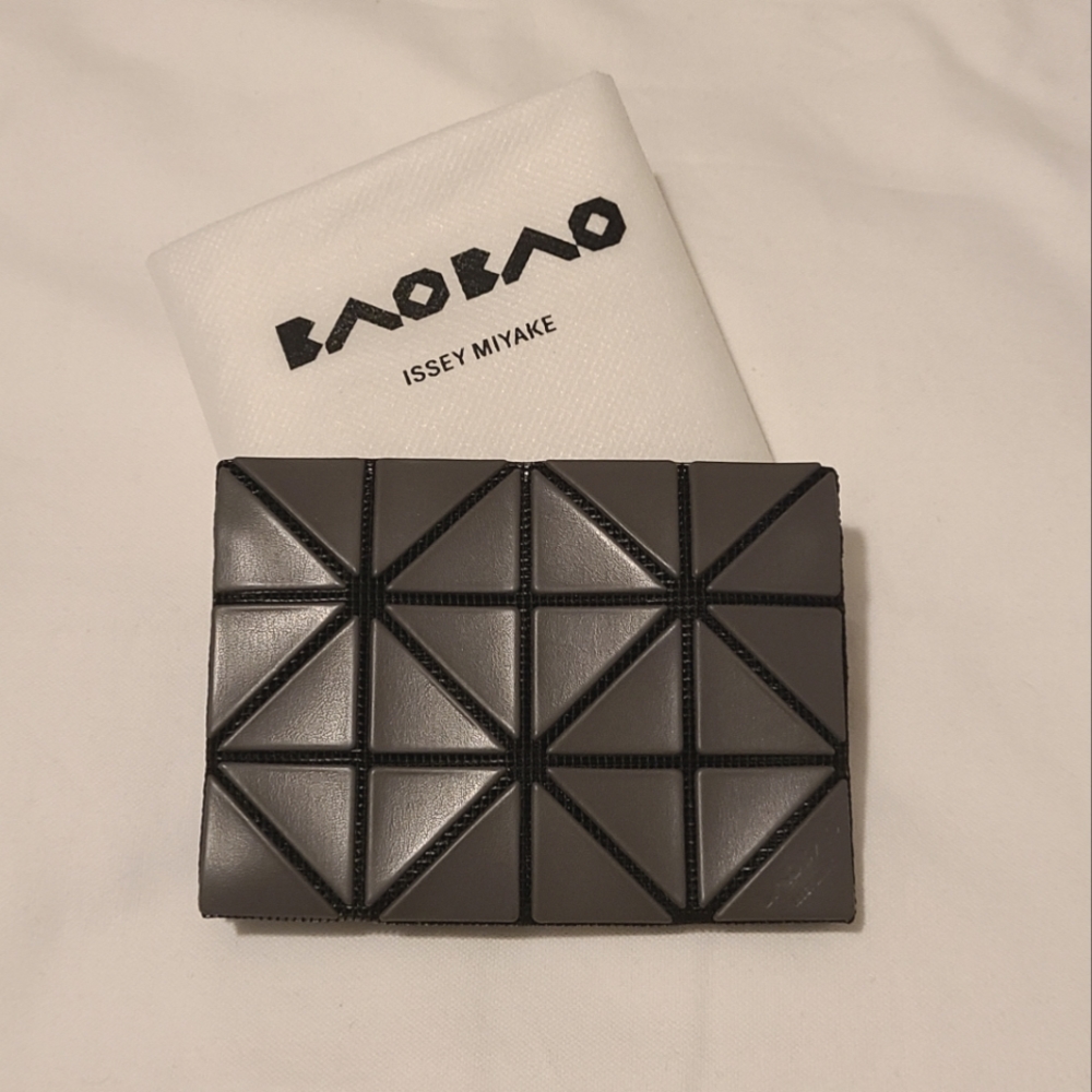 NWOT Bao Bao Issey Miyake Card Case - Charcoal Grey